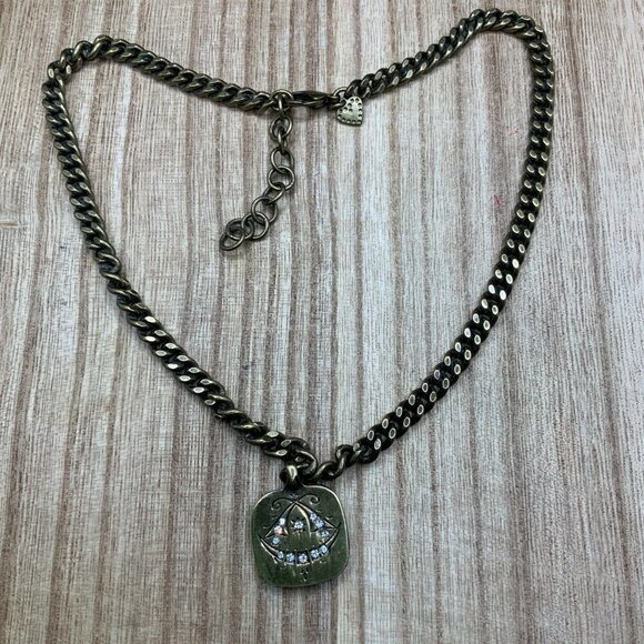 Stella & Dot Distressed Gold Tone Jezebel Pendant Necklace - Picture 2 of 8